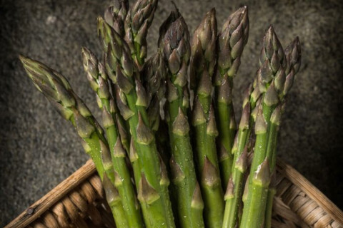 Bundled asparagus tied with twine